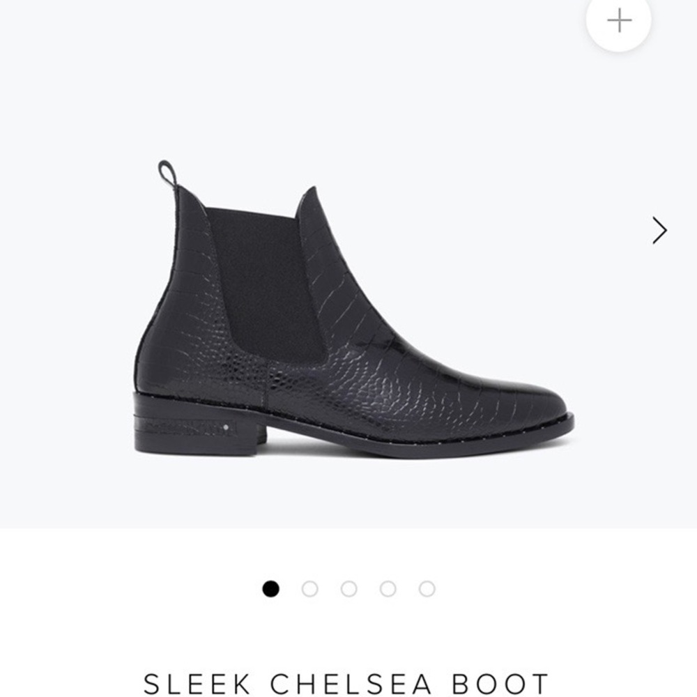 Freda Salvador Sleek Chelsea Boot